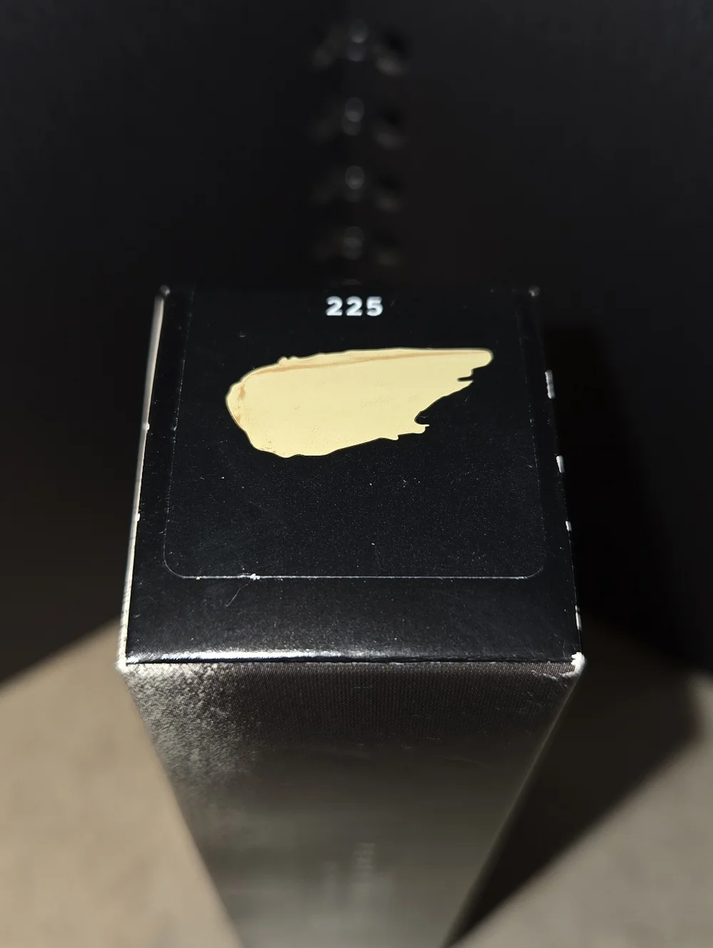 Fenty Beauty Pro Filt'r Matte Foundation 225 Neutral Olive 1.08 oz 32ml - Picture 4 of 4